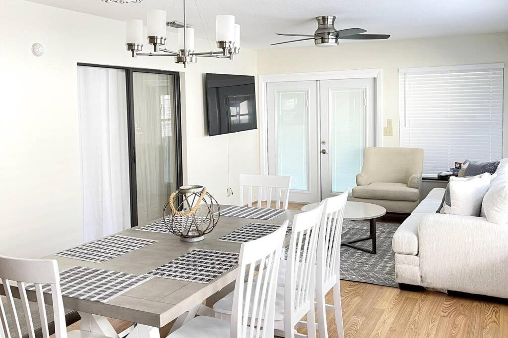 Delightful 3 Bdrm Home, Mins To Clearwater Beach Kültér fotó